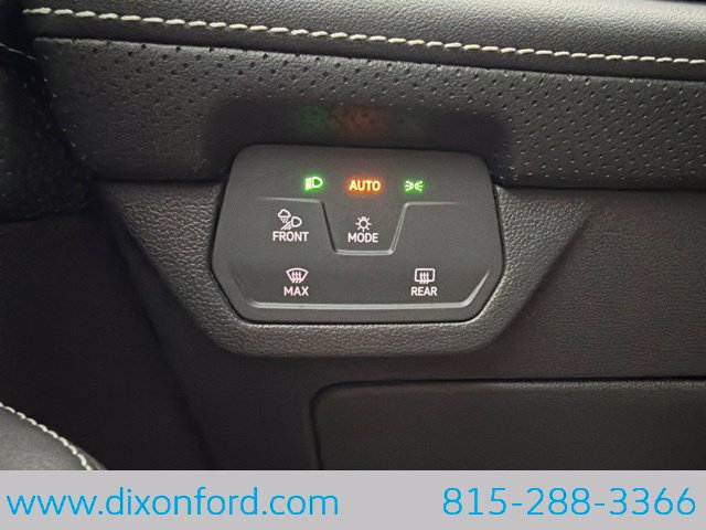 Used 2024 Volkswagen Atlas Cross Sport SE AWD/4WD image 18
