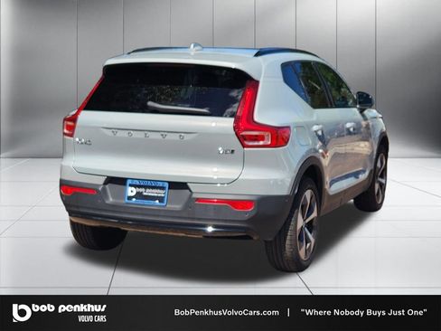 Used 2025 Volvo XC40 B5 Plus AWD/4WD image 25
