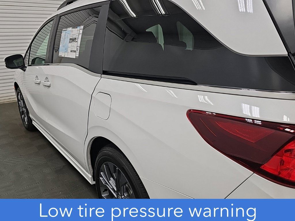 New 2027 Honda Odyssey Touring image 6
