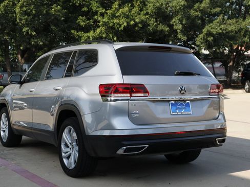 Used 2021 Volkswagen Atlas SE w/ Panoramic Sunroof Package FWD image 6