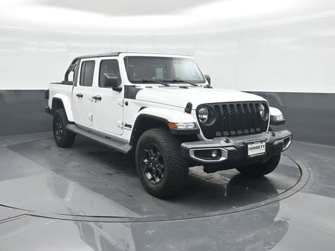 Used 2023 Jeep Gladiator Sport AWD/4WD image 8