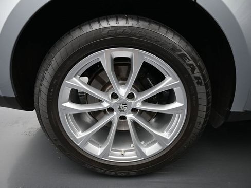 Used 2022 Porsche Macan image 30