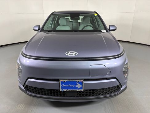 Used 2024 Hyundai Kona SE FWD image 3