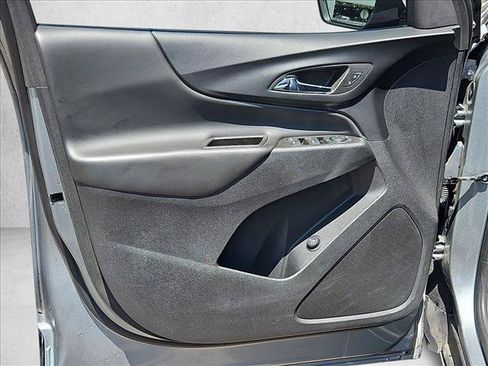 Certified 2024 Chevrolet Equinox LT FWD image 11