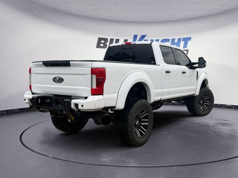 Used 2017 Ford F350 Lariat w/ Lariat Ultimate Package AWD/4WD image 4