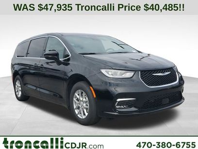 New 2026 Chrysler Pacifica Select