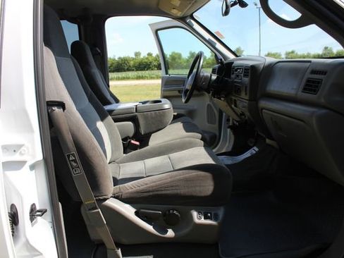 Used 2002 Ford F350 XLT image 25
