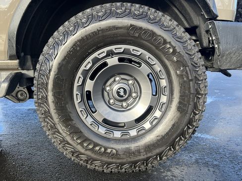 New 2025 Ford Bronco Outer Banks w/ Sasquatch Package image 11