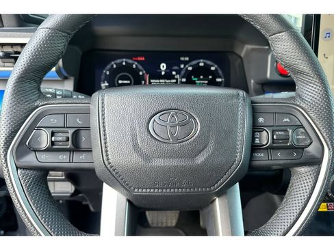 Used 2026 Toyota Tacoma TRD Off-Road w/ TRD Off Road Upgrade Package AWD/4WD image 25