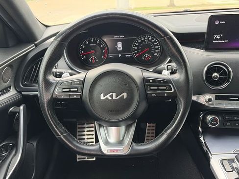 Used 2022 Kia Stinger GT2 image 15