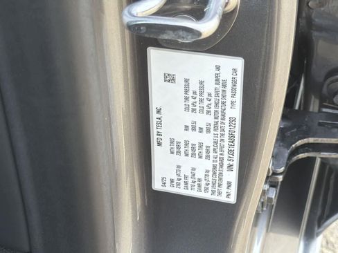 Used 2025 Tesla Model 3 Long Range image 9