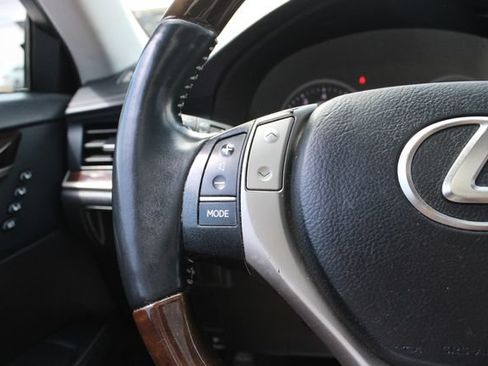 Used 2013 Lexus ES 350 w/ Luxury Pkg FWD image 14