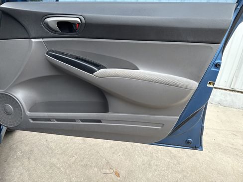 Used 2011 Honda Civic LX image 17