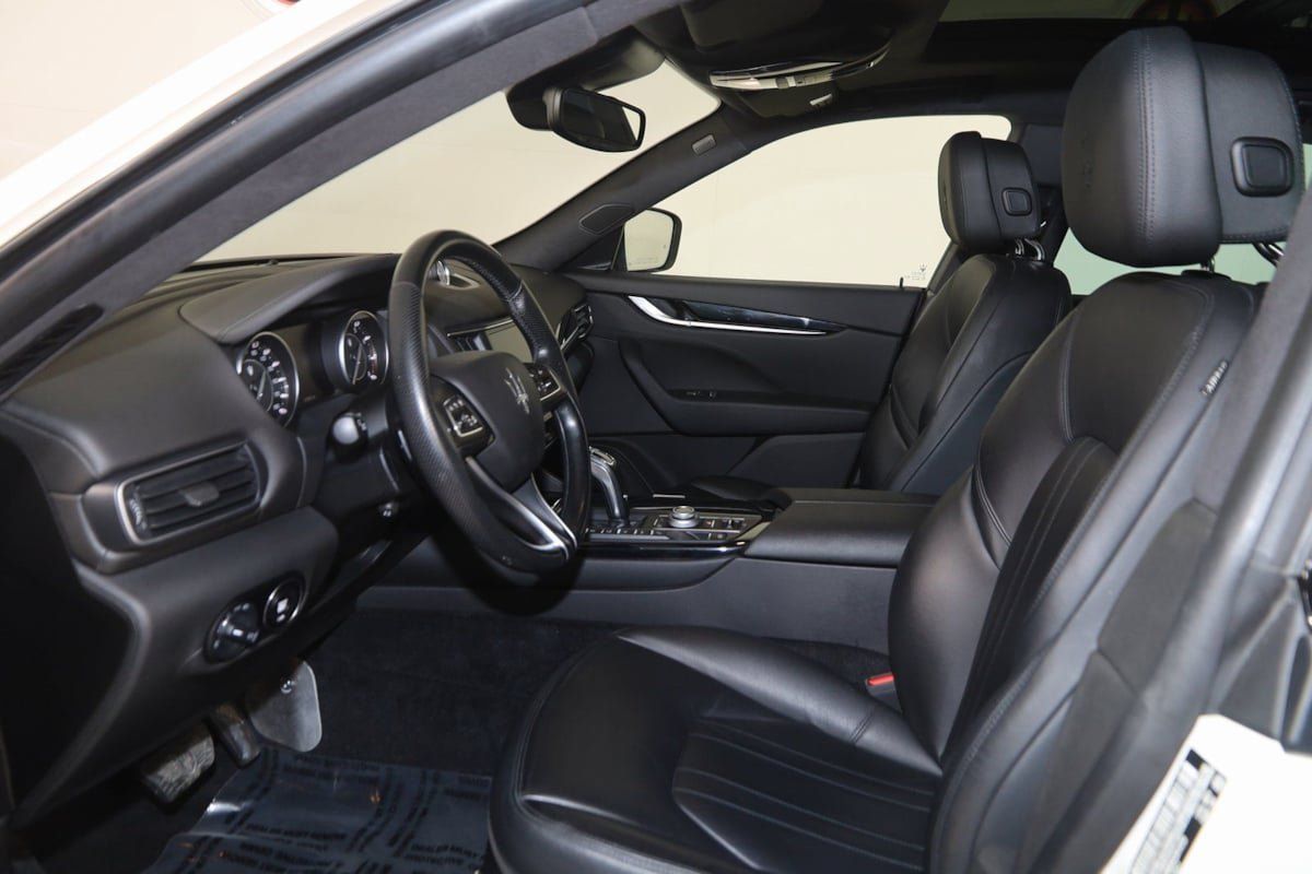 Used 2022 Maserati Levante Modena AWD/4WD image 13