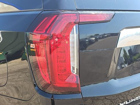Certified 2024 GMC Yukon XL Denali AWD/4WD image 42