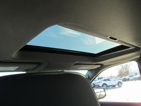 New 2026 GMC Sierra 1500 SLT w/ SLT Convenience Package image 13