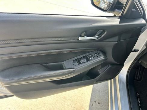 Used 2019 Nissan Altima 2.5 SR image 12