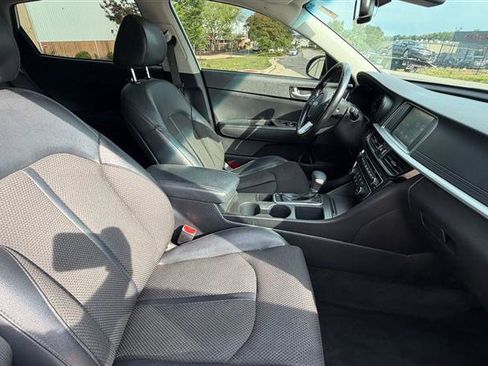 Used 2019 Kia Optima S w/ S Panoramic Sunroof Package FWD image 18