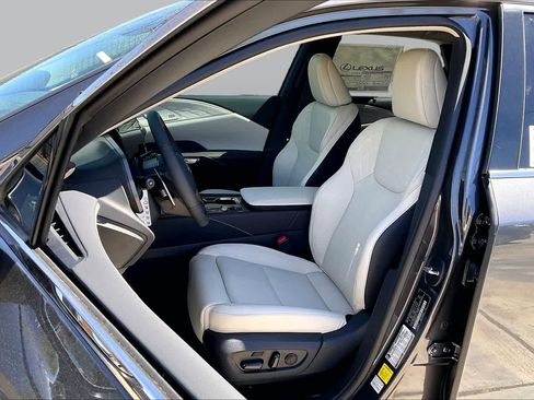 New 2026 Lexus RX 350 FWD image 17