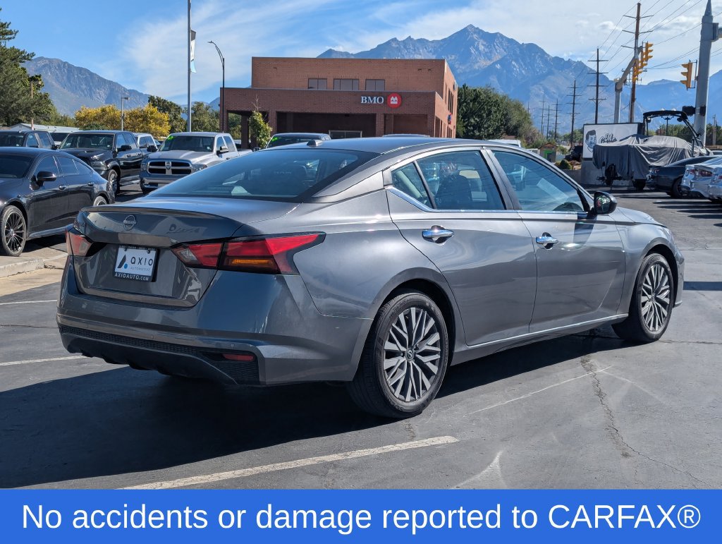 Used 2025 Nissan Altima 2.5 SV FWD image 4