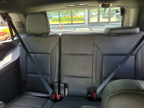 Used 2024 Chevrolet Tahoe LT RWD image 17