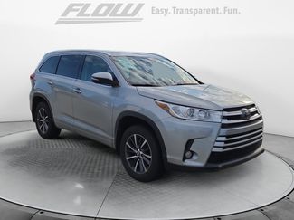 Used 2017 Toyota Highlander XLE AWD/4WD video 1