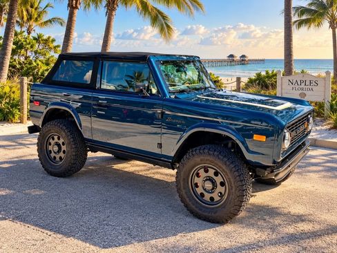 Used 2025 Ford Bronco Badlands AWD/4WD image 12