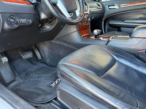 Used 2012 Chrysler 300 Limited RWD image 13