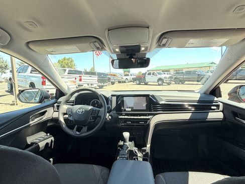 Used 2025 Toyota Camry LE w/ Convenience Package FWD image 13
