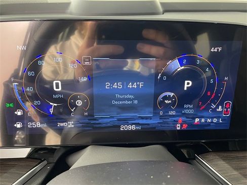 Certified 2025 Chevrolet Tahoe Premier image 5