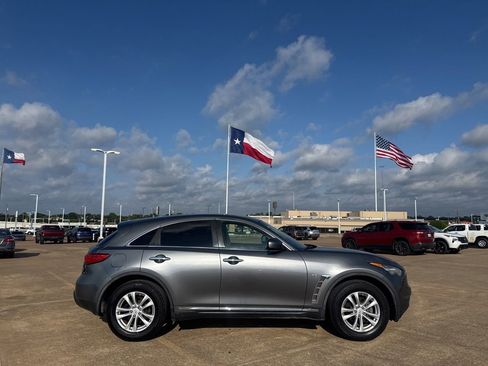 Used 2017 INFINITI QX70 2WD image 25