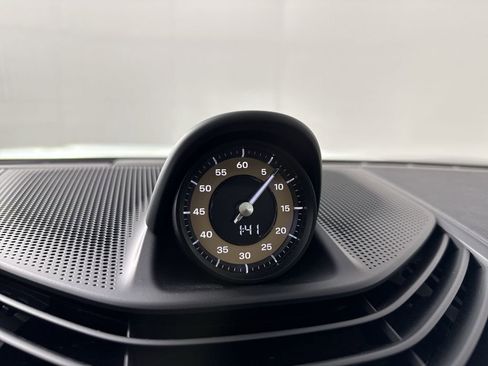 Certified 2025 Porsche Taycan 4S image 29