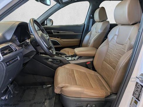 Used 2022 Kia Telluride SX w/ SX Prestige Package image 17