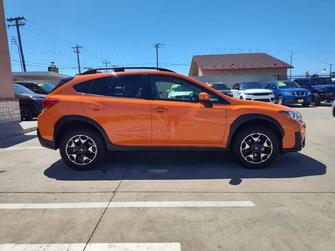 Used 2019 Subaru Crosstrek 2.0i Premium AWD/4WD image 3