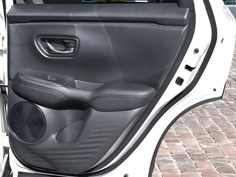 New 2026 Honda HR-V LX image 12