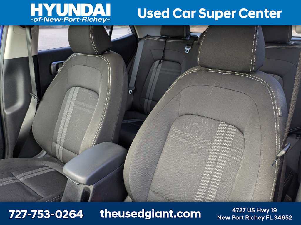 Certified 2023 Hyundai Venue SEL FWD image 3