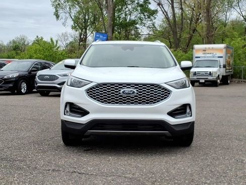 Certified 2023 Ford Edge SEL w/ Convenience Package AWD/4WD image 2