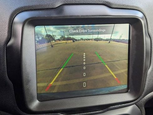 Used 2023 Jeep Renegade Trailhawk image 17