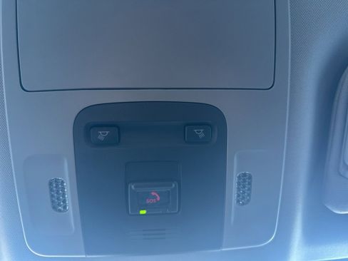 Used 2023 Toyota Camry SE image 20