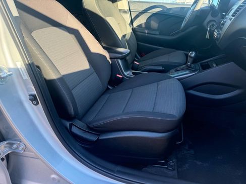 Used 2014 Kia Forte LX w/ Popular Package image 16