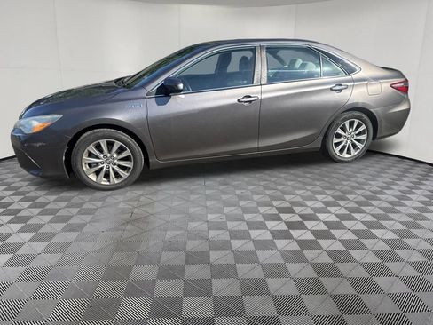 Used 2015 Toyota Camry XLE w/ Moonroof Package FWD image 16