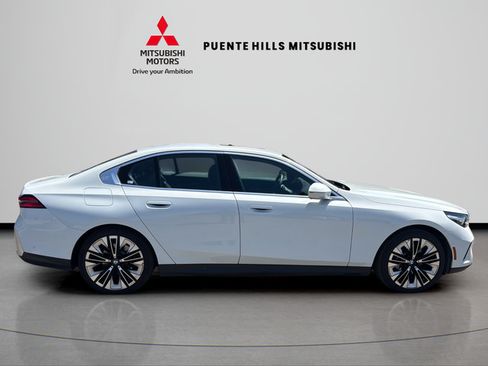 Used 2025 BMW 530i RWD image 4