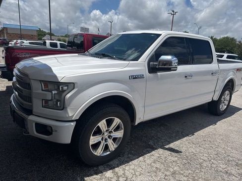 Used 2015 Ford F150 Platinum w/ Equipment Group 701A Luxury AWD/4WD image 2