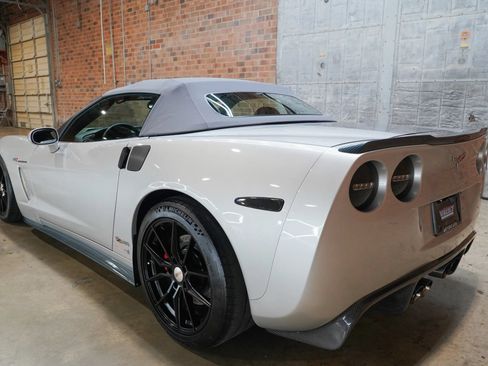 Used 2008 Chevrolet Corvette Convertible w/ Preferred Equipment Group RWD image 17