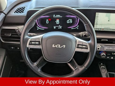 Used 2025 Kia Telluride S FWD image 26
