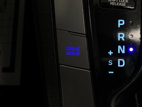 Used 2019 Hyundai Elantra SE w/ Cargo Package image 26