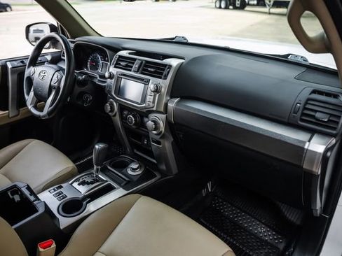 Used 2016 Toyota 4Runner SR5 Premium AWD/4WD image 21