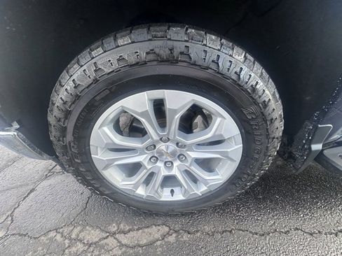 Used 2022 Chevrolet Silverado 1500 LTZ w/ LTZ Premium Package image 9