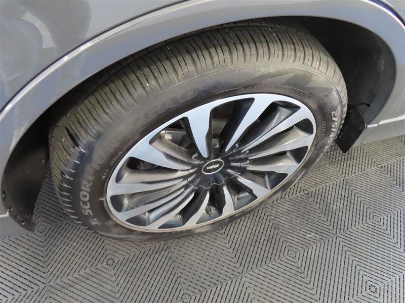 Used 2023 Lincoln Aviator Black Label Grand Touring w/ Class IV Trailer Tow Package AWD/4WD image 10