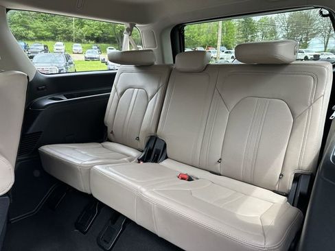 Used 2024 Ford Expedition Max Limited AWD/4WD image 28